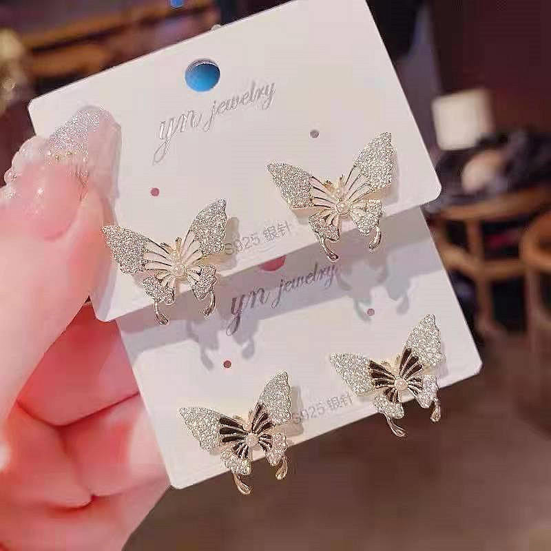 ต่างหูผีเสื้อ Micro-Paved Zirconia – กระดุมเพชรหรูหราและหวานสําหรับผู้หญิง