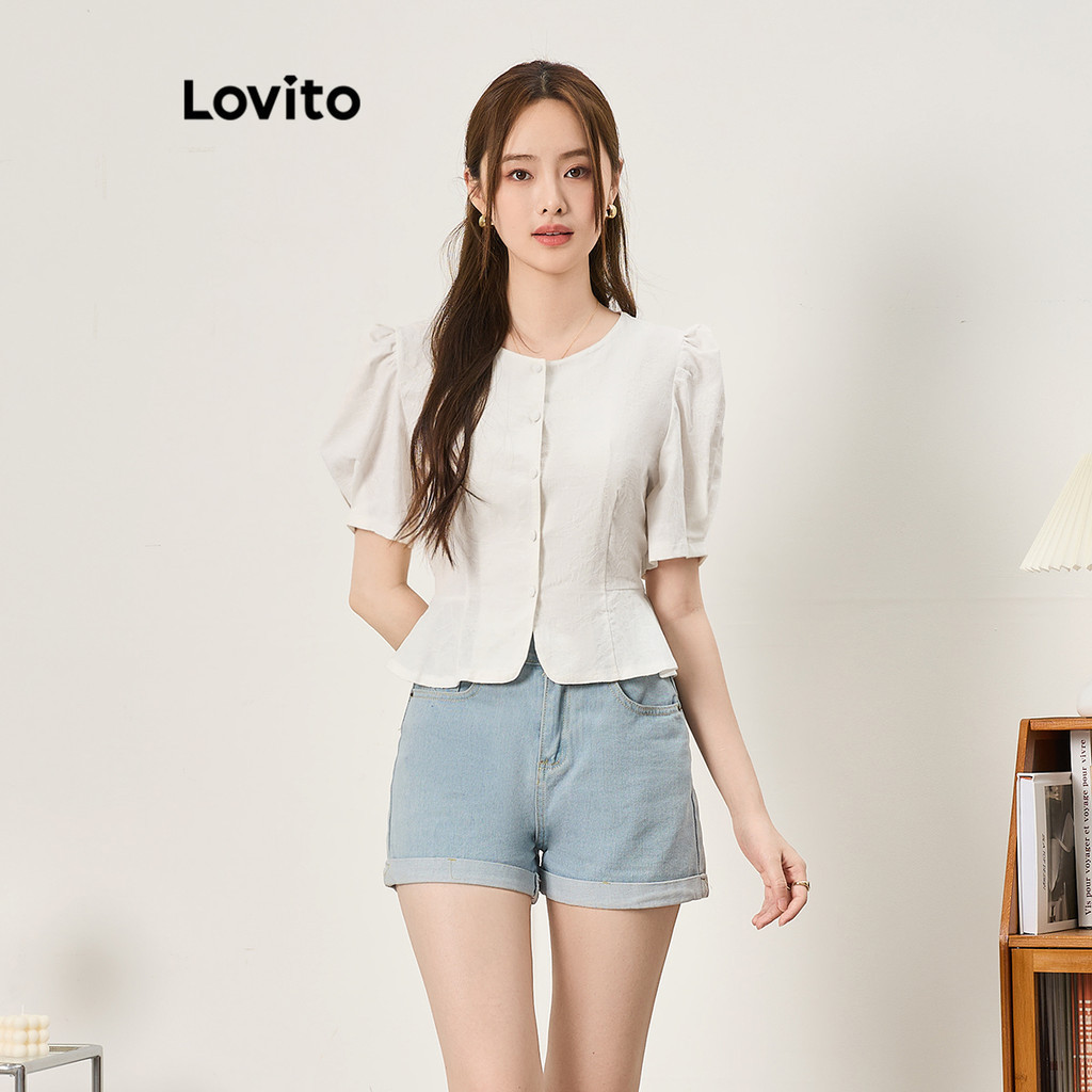 Lovito เสื้อเบลาส์ผู้หญิง ผ้าแจ็คการ์ด ชายระบาย กระดุมด้านหน้า สีพื้น หรูหรา L86ED057