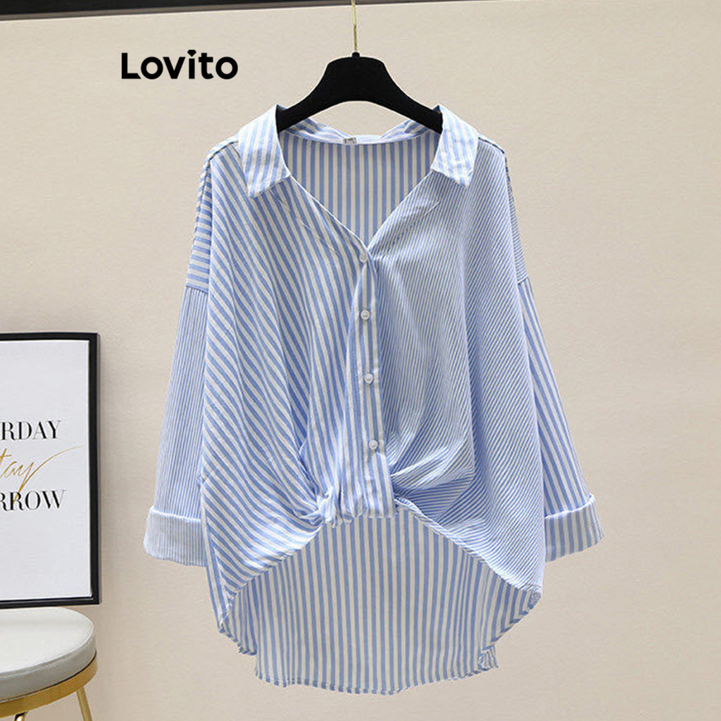 Lovito เสื้อเบลาส์ แต่งปม กระดุมหน้า ลายทาง สไตล์สง่า สำหรับผู้หญิง LNE21171 (สีน้ำเงิน)
