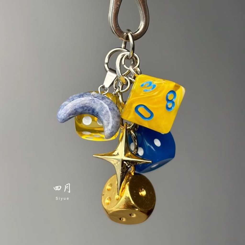 {Lucky Dice String} จี้ห้อยกระเป๋าทํามือ Niche Wear Matching Accessories Retro Keychain Texture Pend