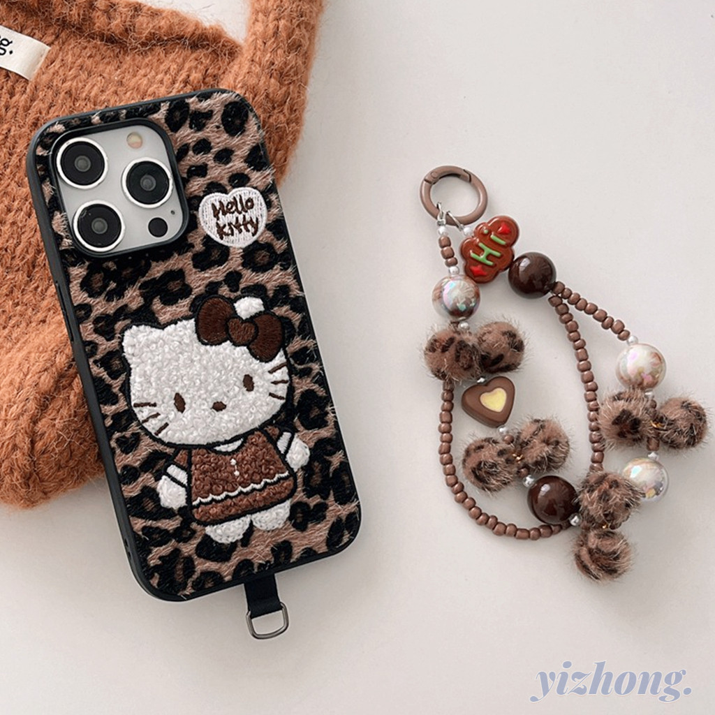 สําหรับiphone 16 Pro Max 15 14 11 13 12P 2 in 1 Fineเย็บปักถักร้อยเสือดาวพิมพ์Hello Kitty Soft TPUกันกระแทกเคสโทรศัพท์พร้อมPlush Ball Chain Anti-Scratchฝาครอบป้องกันShell