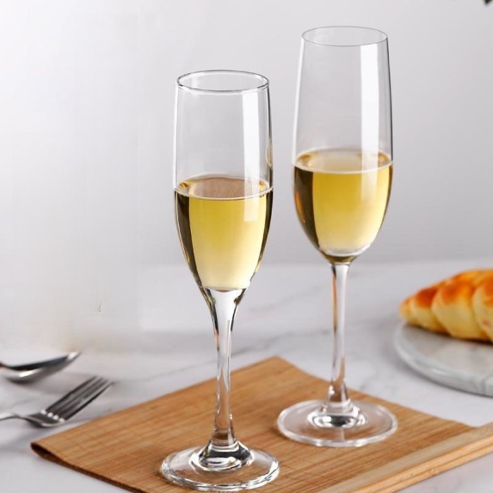 แก้วแชมเปญ CHAMPAGNE แก้วไวน์ สวยหรูหรา ขนาด185 ml แก้วมีก้าน