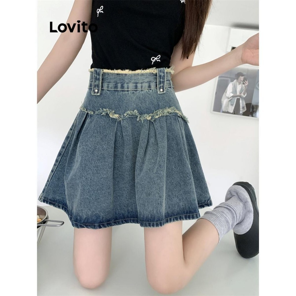 Lovito กระโปรงยีนส์ผู้หญิง แต่งจีบ สีพื้น สไตล์ลำลอง LNA66532