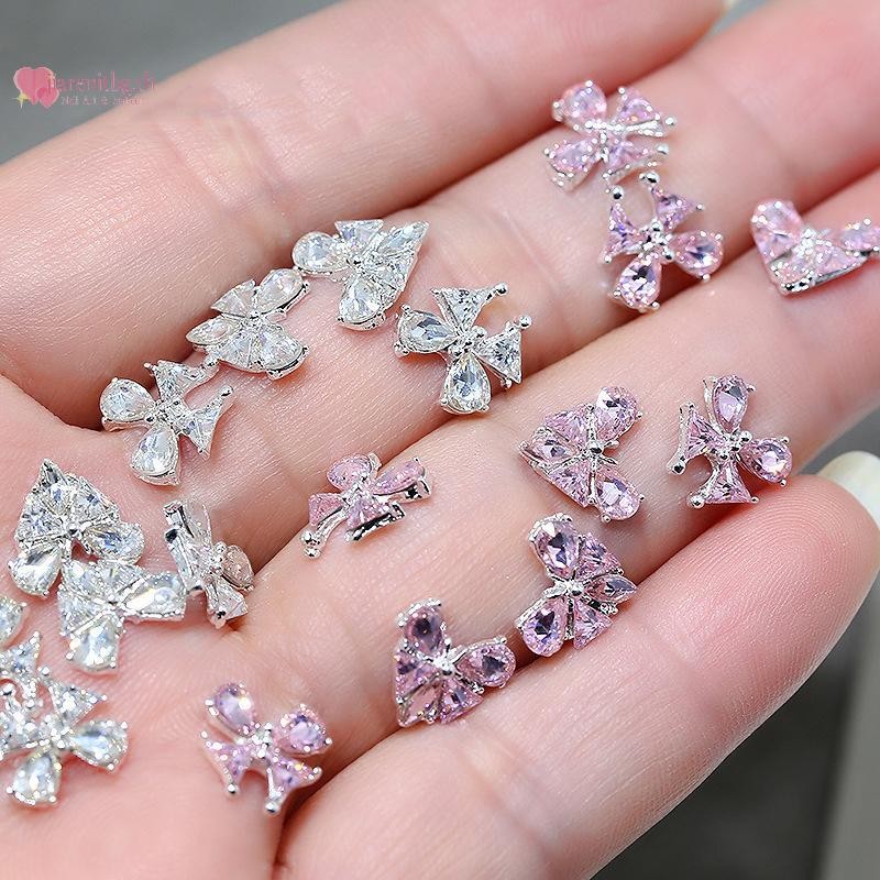 RENBG 2PCS Retro อุปกรณ์เล็บฝังเพทายประกายขนาดใหญ่ Love Heart สีสัน Love Nail Charms TH