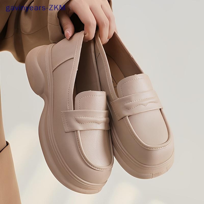 [gavinyears] รองเท้าโลฟเฟอร์พื้นหนา 2025 รองเท้าผู้หญิงระดับไฮเอนด์ใหม่รองเท้าเพิ่มความสูงกันลื่นแบบสวมกันน้ํา [TH]