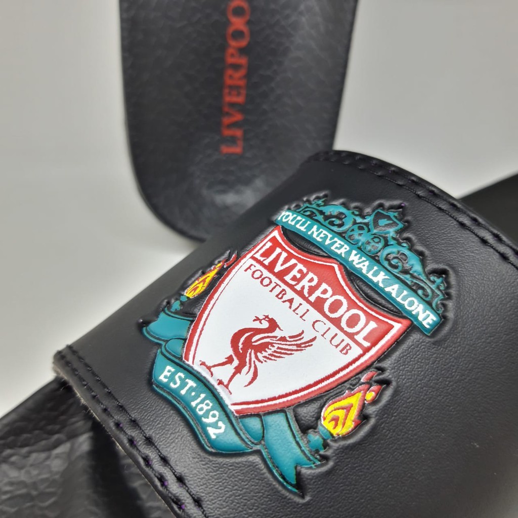 JA6 Liverpool Soccer Club Sandals ผู้ชายผู้หญิงสไลด์สบายและยืดหยุ่น