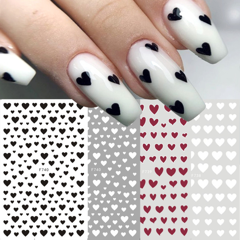 Love Heart สติ๊กเกอร์ติดเล็บ 3D สีดําสีขาวหัวใจสีแดง Sliders Self กาว Decals น่ารักวาเลนไทน์ออกแบบตกแต่งเล็บ