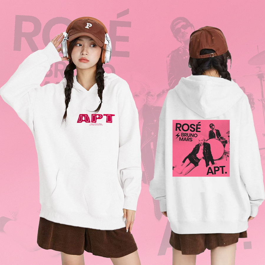 💗พร้อมส่ง💘ROSÉ & Bruno Mars เพลงใหม่《APT.》การพิมพ์ ผ้าCotton 100% hoodie ใส่สบาย ไม่หด ไม่ย้ เสื้อยื