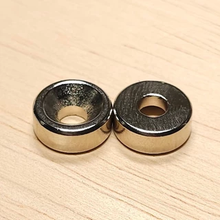 แม่เหล็กนีโอไดเมียม กลมแบนมีรู แม่เหล็กแรงสูง กลมแบน Neodymium Magnet แม่เหล็ก กลมแบนมีรู ( 1 ชิ้น )