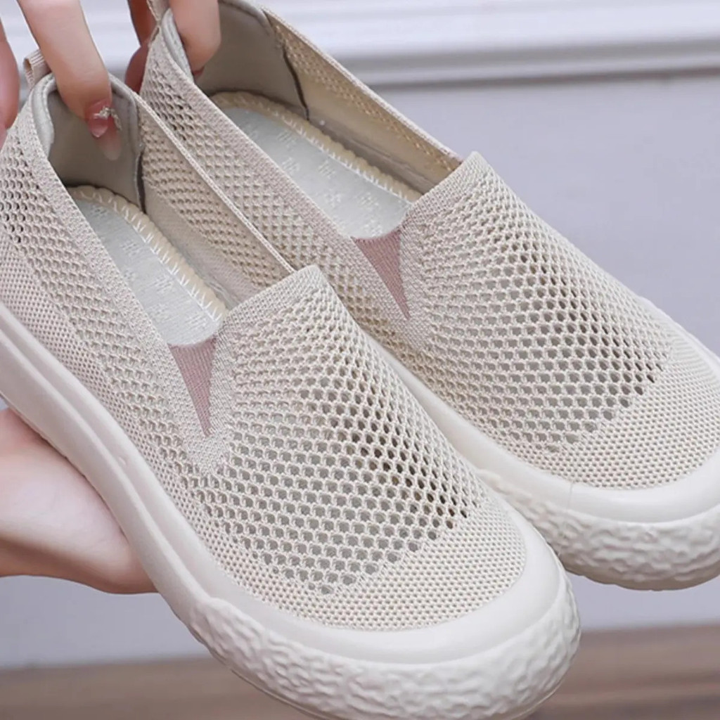 ฤดูร้อนสไตล์ใหม่สไตล์ Chanel ตาข่าย Breathable Casual กีฬารองเท้าเก่าปักกิ่งผ้ารองเท้าผู้หญิง Hollow