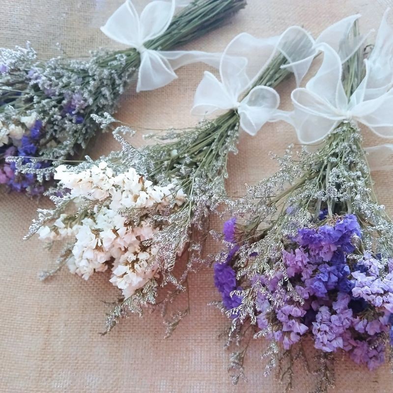 ช่อบูเก้ ช่อดอกไม้แห้งช่อสเตติส+แคสเปีย ผูกโบว์น่ารัก
