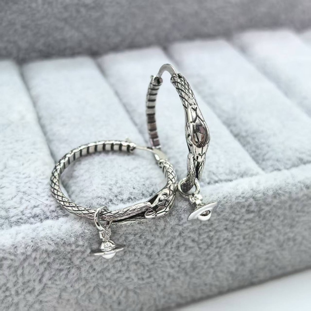 Westwood Vivienne Snake ปี Limited Edition ต่างหูรูปงู Saturn