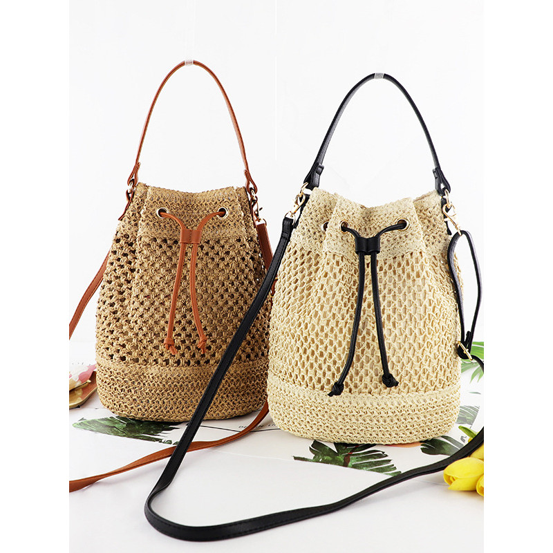 กระเป๋าสาน Bucket bag ทรงจีบ สายหนัง มีสายยาว P125