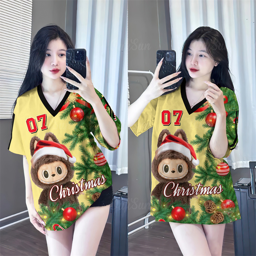 Oufisun LABUBU Merry Christmas Design เสื้อเชิ้ตผู้หญิงแขนสั้นหลวมเสื้อยืดเกาหลีรุ่นแฟชั่น Oodd สวมใส่ทุกวันสาวนักเรียนปาร์ตี้วันหยุดเสื้อผ้า
