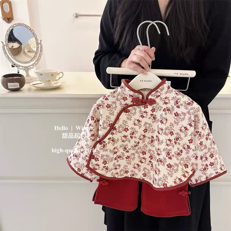 [พร้อมสต็อก] สาวฤดูหนาวรสสูทเสื้อผ้าปีใหม่สูทสีแดงหนึ่งปีสูทหญิงทารกฤดูใบไม้ร่วงฤดูหนาว ชม. อันฟู่ กี่เพ้า ขนาด73-120