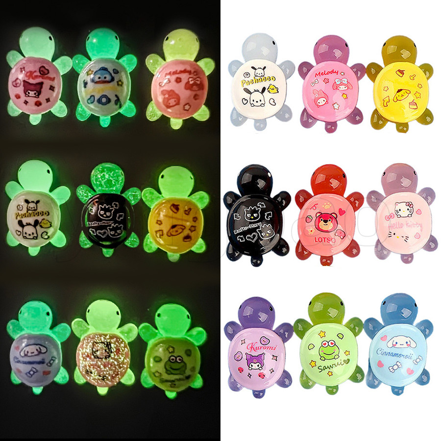 SANRIO 10ชิ้น ซานริโอ เต่าเรืองแสงน่ารักสร้างสรรค์มินิเต่าส่องสว่างของเล่นตัวเลขการ์ตูนสัตว์ ทําเอง เดสก์ท็อปเครื่องประดับขนาดเล็กเด็กของขวัญภายในรถ