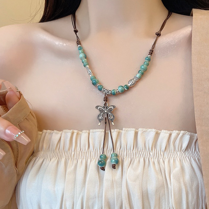Ponvicer🌸- สไตล์จีนใหม่สร้อยคอลูกปัดผีเสื้อสีสันสดใสผู้หญิงสไตล์ชาติพันธุ์สร้อยคอโซ่ไหปลาร้าระดับไฮเอนด์