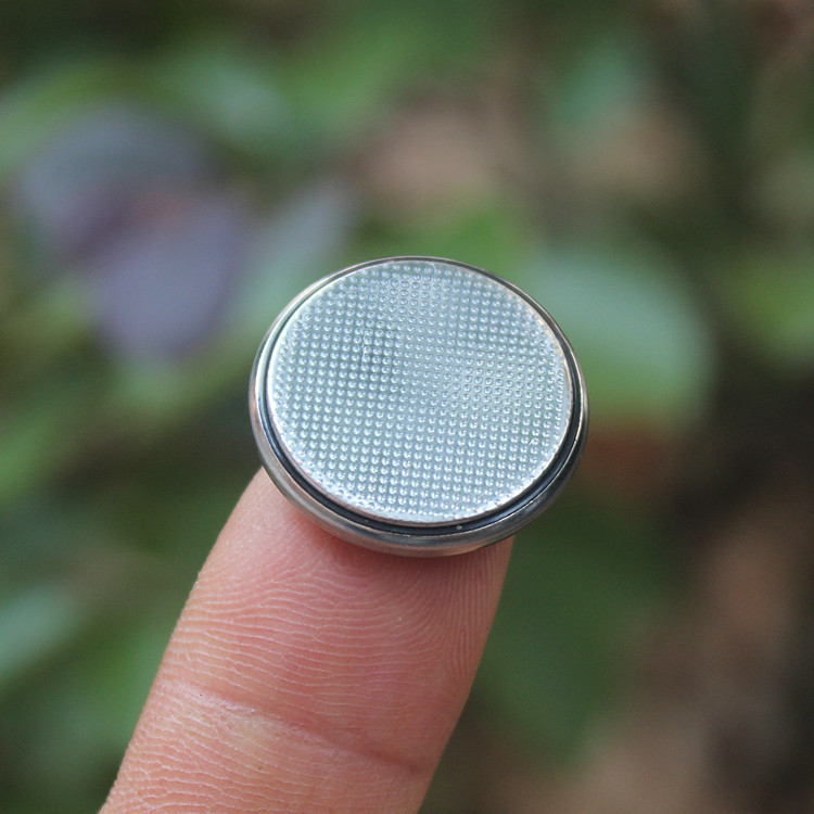 แบตเตอรี่ปุ่ม CR2025 3V แรงดันไฟฟ้าเต็มเหนือ 3.2V - รูปที่ 2