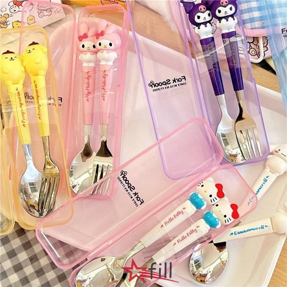 SANRIO หนี ช้อนส้อมชุดสองชิ้น,ชุดบนโต๊ะอาหารแบบพกพานักเรียน คุโรมิ ซานริโอ,สแตนเลสด้ามพลาสติก ซินนามอนโรล มายเมโลดี้น่ารักกินบนโต๊ะอาหารอุปกรณ์ครัวบ้