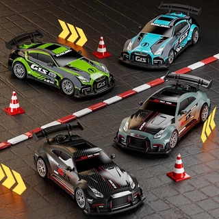 1:16 Mist สเปรย์ RC รถแข่ง GTR ของเล่น 2.4G รีโมทคอนโทรลรถสปอร์ต 1/16 ความเร็วสูงพร้อม Atomization เพลงไฟ LED สําหรับของเล่นเด็กของขวัญ