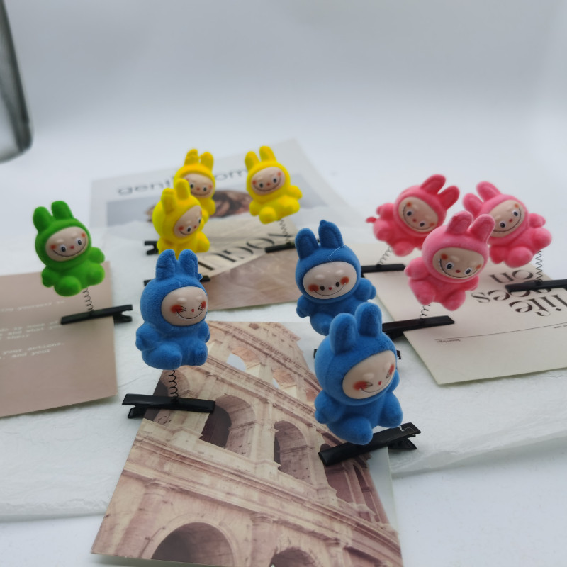 2pcs labubu flocked ตุ๊กตาสามมิติฤดูใบไม้ผลิ hairpin หญิงใหม่การ์ตูน bangs เครื่องประดับผม - รูปที่ 2