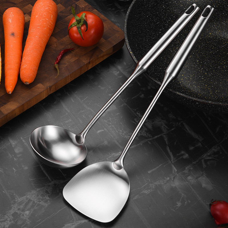 เสื้อผ้าห้องครัวจากสแตนเลส แผงคะทัดมีโฮมยาว ช้อนน้ำมีโฮมยาวจับถนัดมือ Stainless steel kitchenware