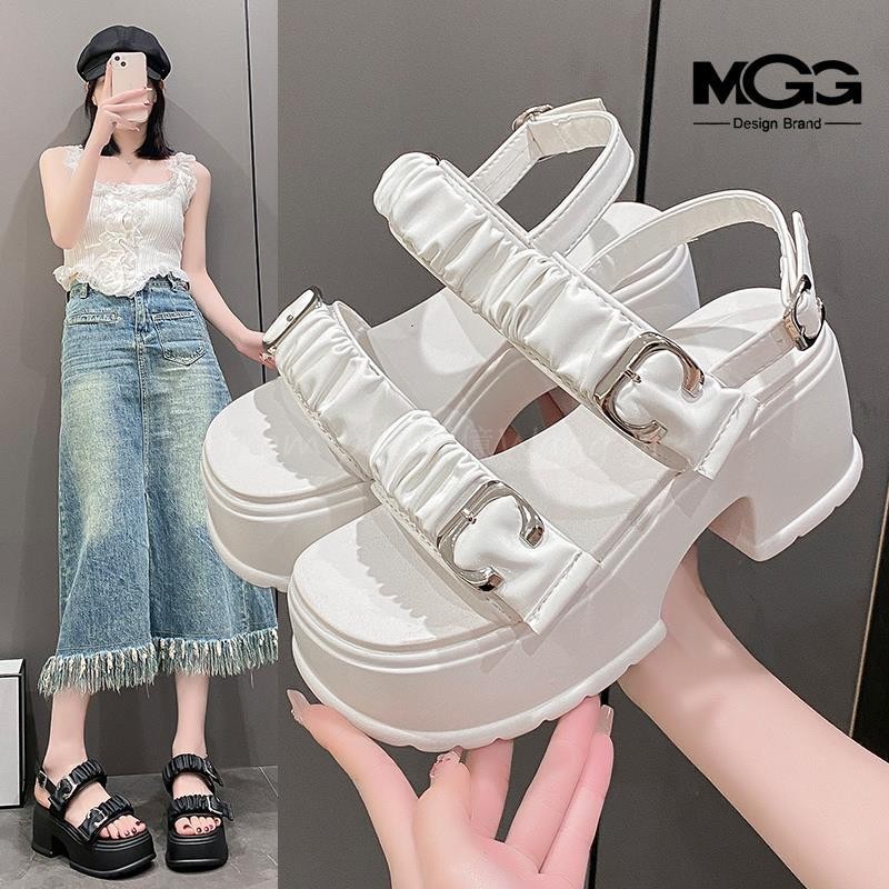 กระแส กับรองเท้าแตะเพชร Flip-Flops Covered สวมใส่ด้านนอก Seaside Anti-Sli