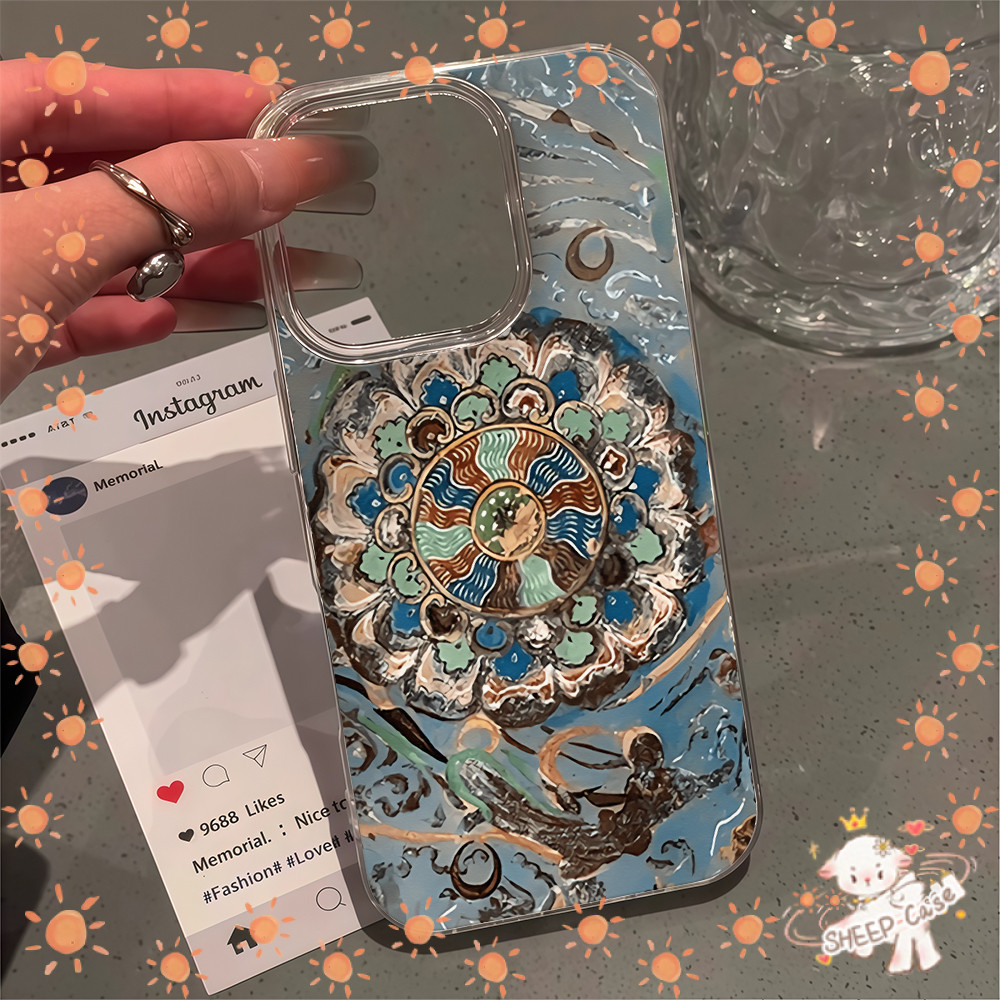 🍓 นี่ยม! 🍓 เคสกระแสน้ำวนด้วยแวววาว จิตรกรรมฝาผนังจีน ตูนฮวังดอกบัว สําหรับ IPhone 16 15 14 13 7 8plus Pro Promax XR XS