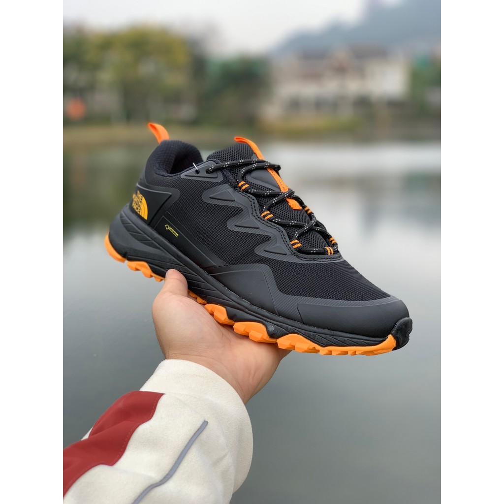 รองเท้าผ้าใบ The North Face สำหรับผู้ชาย กันลื่น ออกแบบสำหรับกลางแจ้ง เหมาะสำหรับการเดินทางและปีนเขา