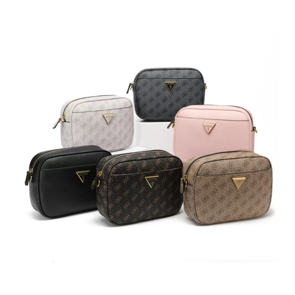 กระเป๋าสะพายข้างพิมพ์ลาย GUESS สำหรับผู้หญิง