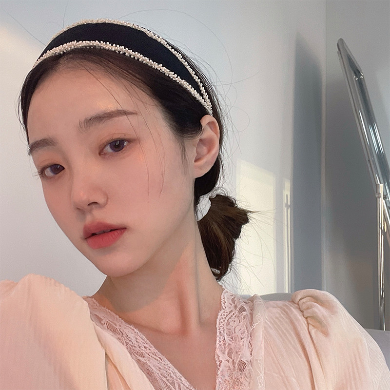 ที่คาดผมลูกปัดหวานเกาหลีอารมณ์เรียบง่ายและแฟชั่นเครื่องประดับผมกันลื่นขอบกว้างสําหรับผู้หญิง