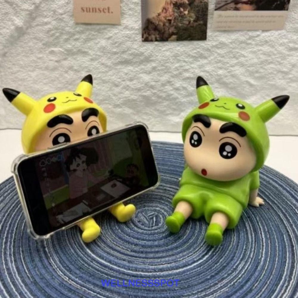 Wellnessspot ที่วางโทรศัพท์สร้างสรรค์, Pikachu Crayon Shin-chan รูปโทรศัพท์มือถือ, Shin-chan Action Figure สนับสนุนไวนิลตกแต่งโต๊ะโทรศัพท์มือถือวงเล็บเด็กของขวัญ
