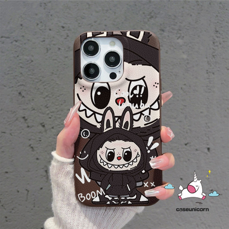 น่ารัก LABUBU การ์ตูนตลก LABUBU กรณีสําหรับ IPhone 14 15 13 16 11 12 Pro Max 15 16 14 Plus 15Plus แบรนด์อินเทรนด์ Maillard สีหรูหราผิวรู้สึกหนังเนื้อนุ่มกรณี