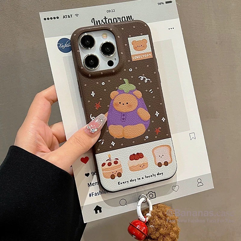 Iphone 16 15 14 13 12 11 Pro Max X Xr Xs Max เคสโทรศัพท์น่ารักมะเขือยาวหุ่นหมี + Lanyard ฝาครอบหนังนุ่ม