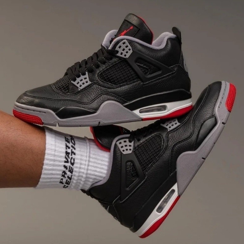 UA Air Jordan 4 Bred reimagined รองเท้าบาสเก็ตบอลสำหรับผู้ชาย11