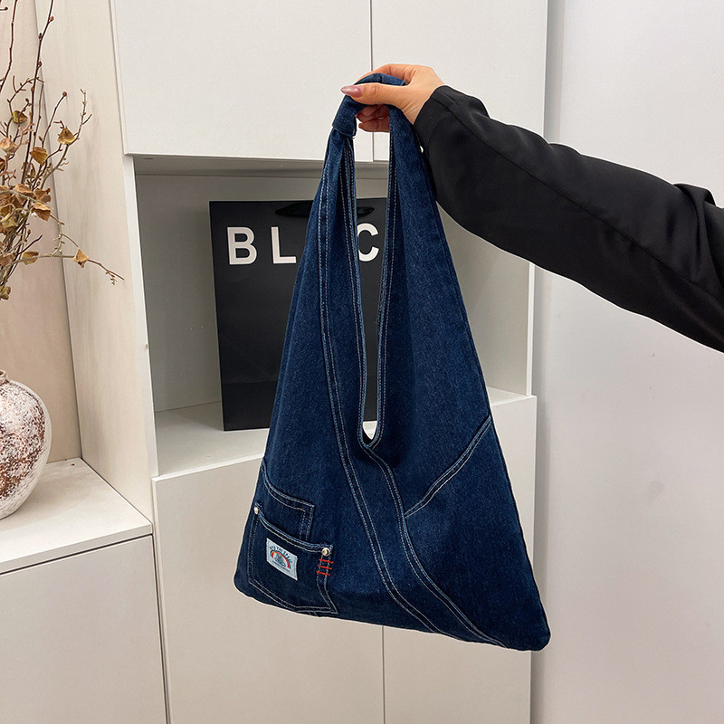 Niche Tote Bag 2025 Fashion Spring College Students Class Commuter Shoulder Messenger Bag