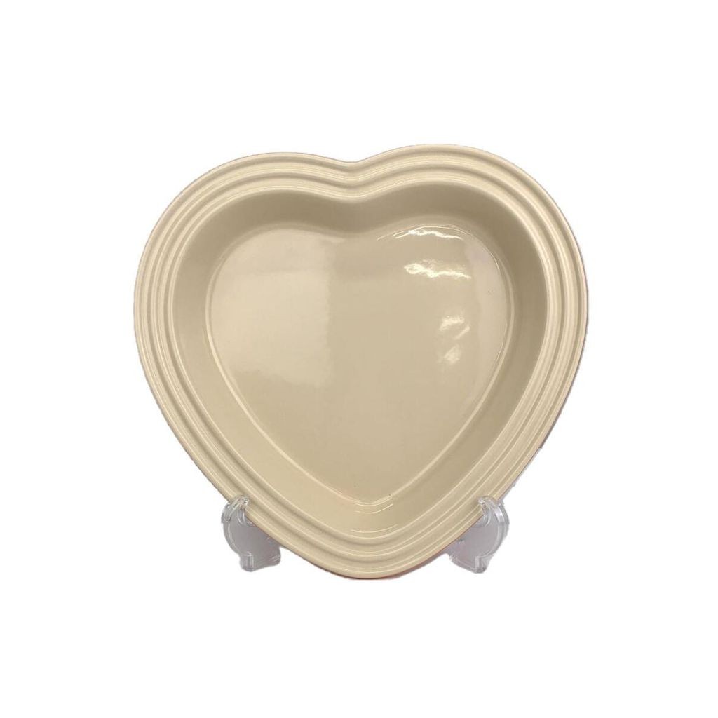 Le CREUSET Plate HEART DISH ส่งตรงจากญี่ปุ่น มือสอง
