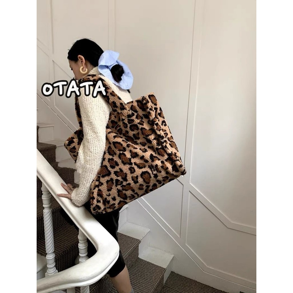 โอตา ใหม่กระเป๋าถือลายเสือดาวความจุขนาดใหญ่อเนกประสงค์เนื้อแกะขนสัตว์พร็อพกระเป๋าหิ้ว