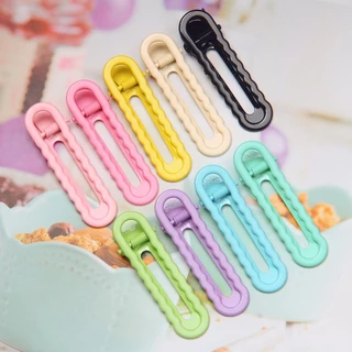 กิ๊บติดผมสีแคนดี้ 2 ชิ้น ทรงปากเป็ดและเรขาคณิต เหมาะสำหรับทุกลุค สไตล์น่ารักอินเทรนด์