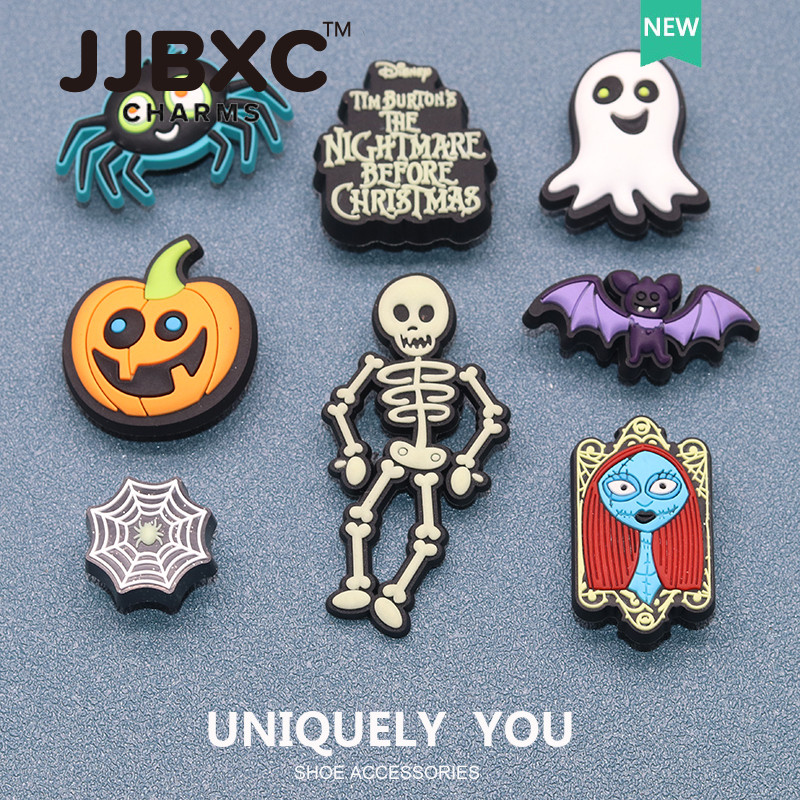 JJBXC ตัวติดรองเท้า charm หัวเข็มขัดตกแต่งรองเท้าลายผีการ์ตูนสำหรับฮาโลวีน สไตล์ DIY และแฟชั่น อุปกรณ์ตกแต่งรองเท้า