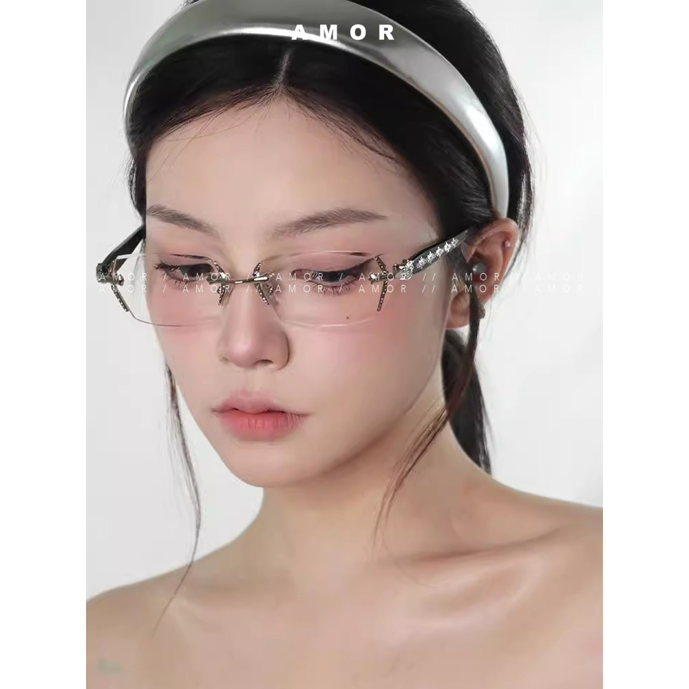 แว่นตาครอสไร้ขอบ Y2K สําหรับแต่งหน้าธรรมชาติหญิง