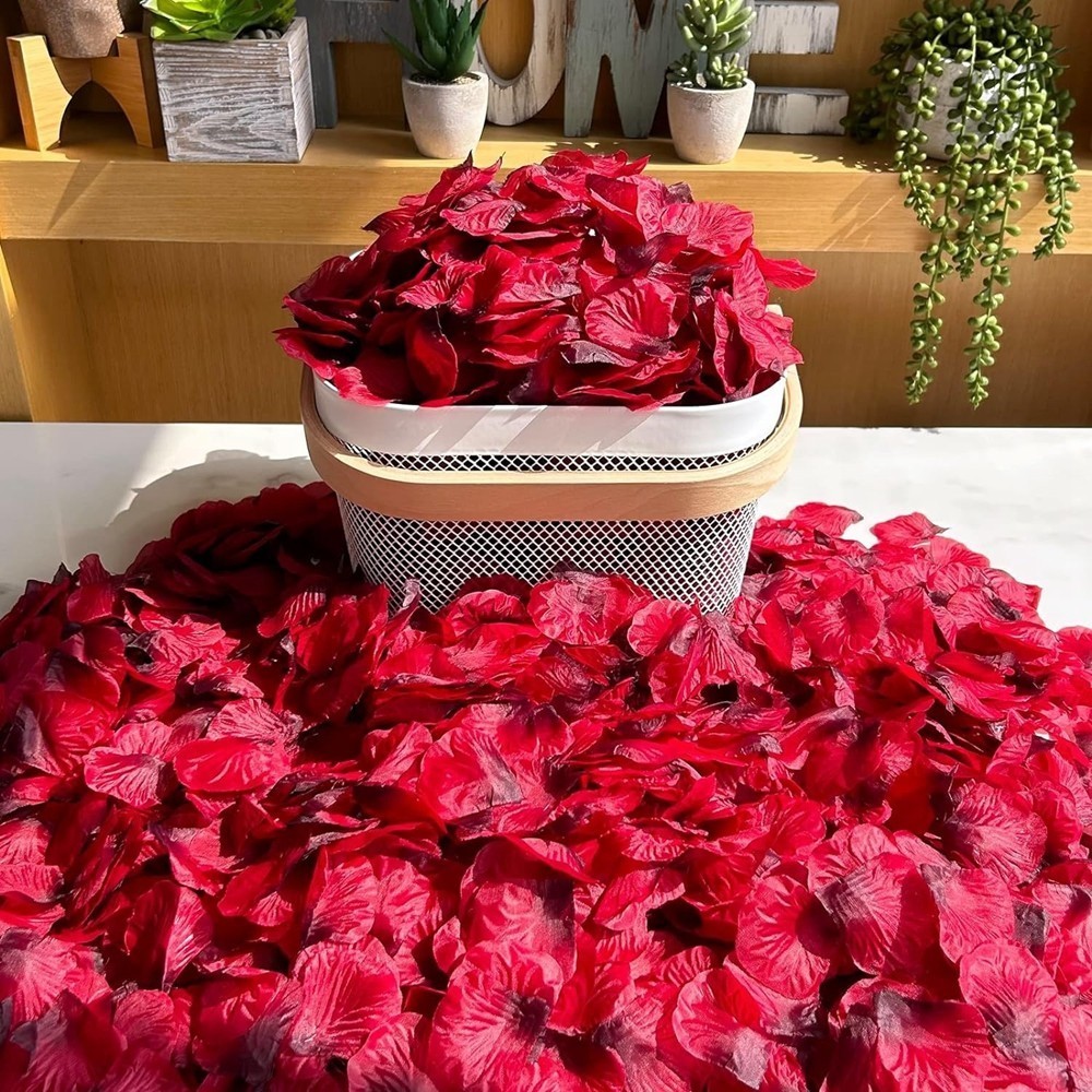 กลีบดอกกุหลาบประดิษฐ์ ผ้าไหม สีแดง โรแมนติก สําหรับตกแต่งงานแต่งงาน ปาร์ตี้ วันวาเลนไทน์ 100 ชิ้น