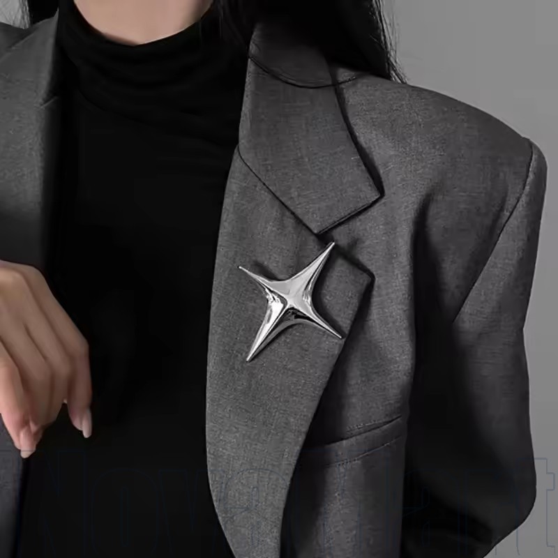 1/2 ชิ้นโลหะ Cross Star เข็มกลัด - ของขวัญเครื่องประดับผู้หญิง - เครื่องประดับแฟชั่น - Y2K ตกแต่งเสื้อผ้า - ผู้ชายปก Pins - ป้ายกระเป๋าเป้สะพายหลัง - INS สไตล์ Four Pointed Star เข็มกลัด