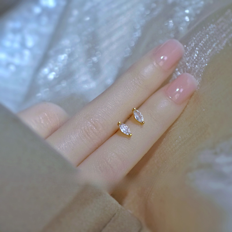 2025 ใหม่ Mini Zircon Earings สําหรับผู้หญิงชุดน่ารักเจาะต่างหูชุด Hypoallergenic อุปกรณ์เสริมเครื่องประดับ