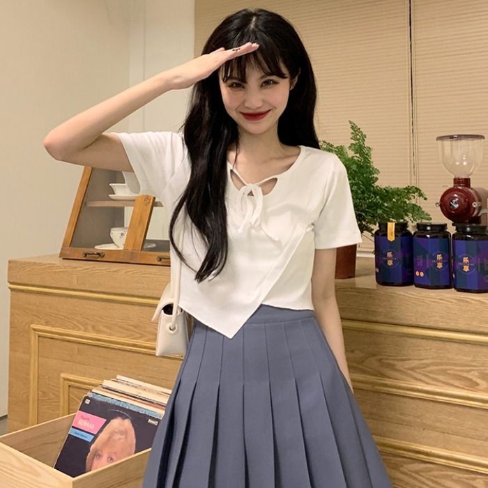 ผ้าฝ้ายเกลียวไม่สม่ําเสมอ Laced-Up All-Match แขนสั้นเสื้อยืดผู้หญิงฤดูร้อนเกาหลีรุ่นเกาหลีรุ่น Slimm