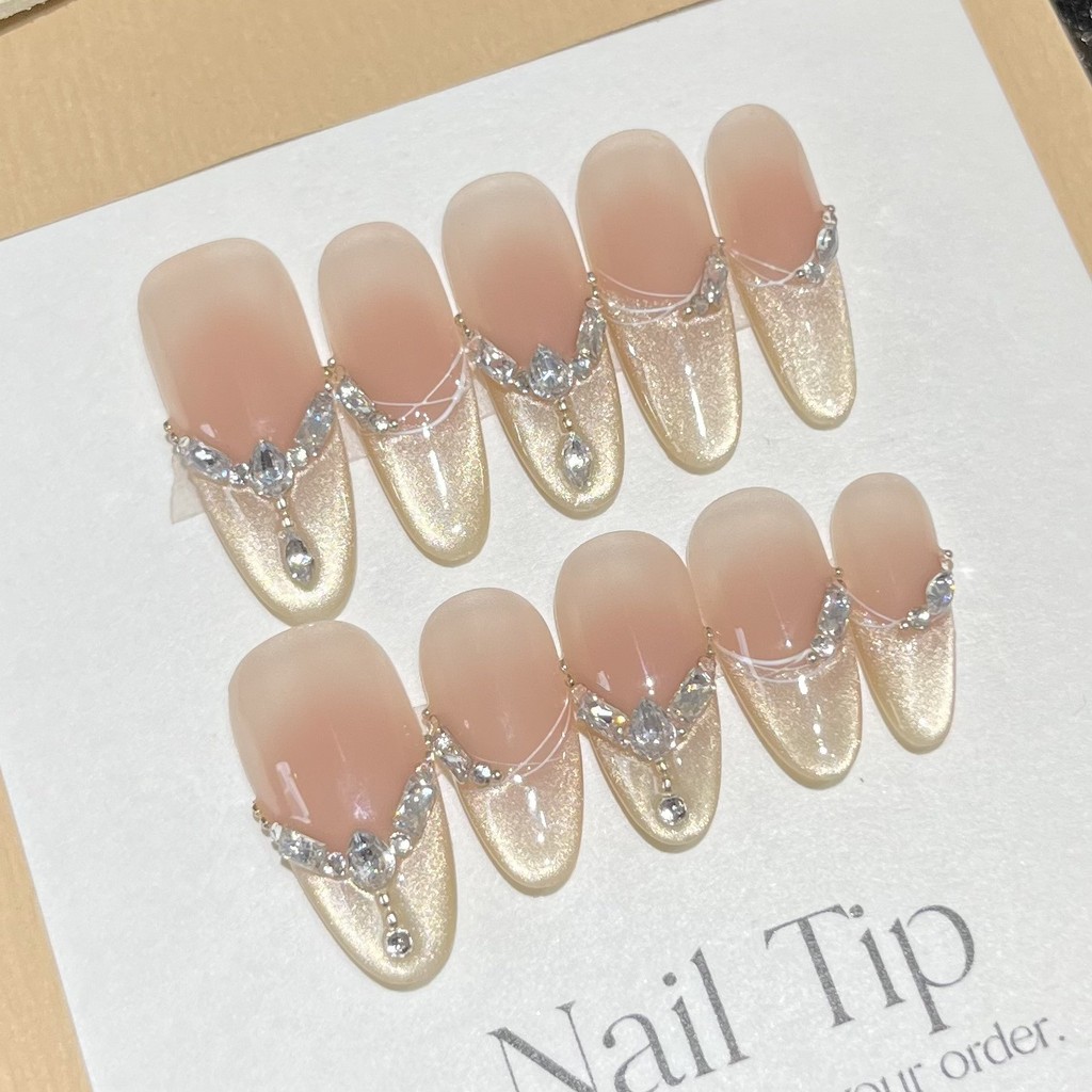 ทำมือ+ฟรีกาว เล็บปลอมแบบฝรั่งเศส สีบลัชแชมเปญ สร้อยคอตาแมว เล็บปลอมที่มีประกายแสง แบบติดเล็บใช้ซ้ำได้