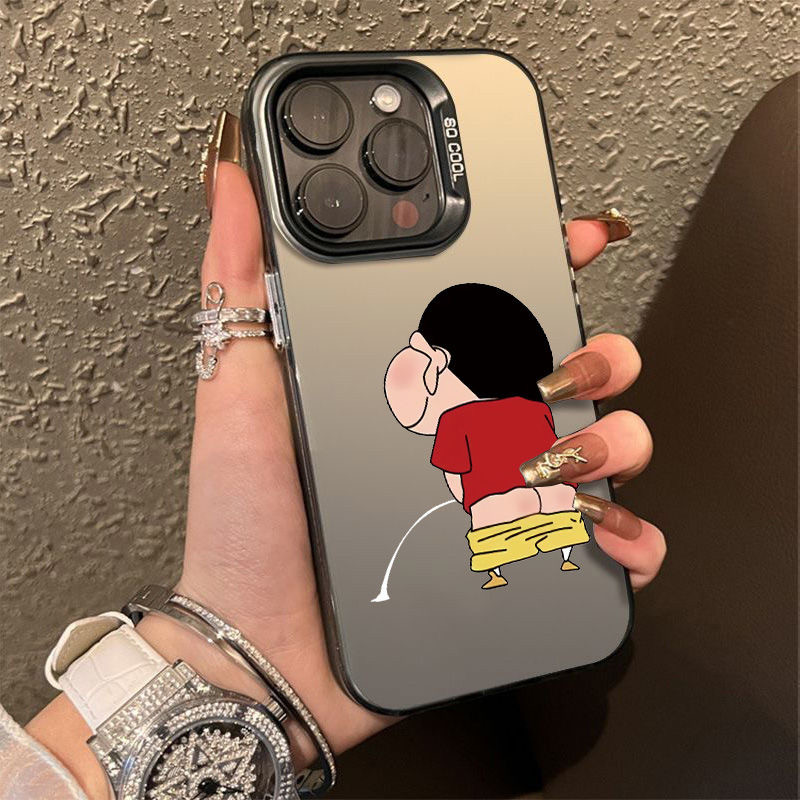 COD ใช้บังคับ iPhone 11 13 12 14 15 Pro MAX 14 15 7 Plus XR XSMAX เคสโทรศัพท์มือถือการ์ตูนตลก เครยอนชินจัง ปัสสาวะ
