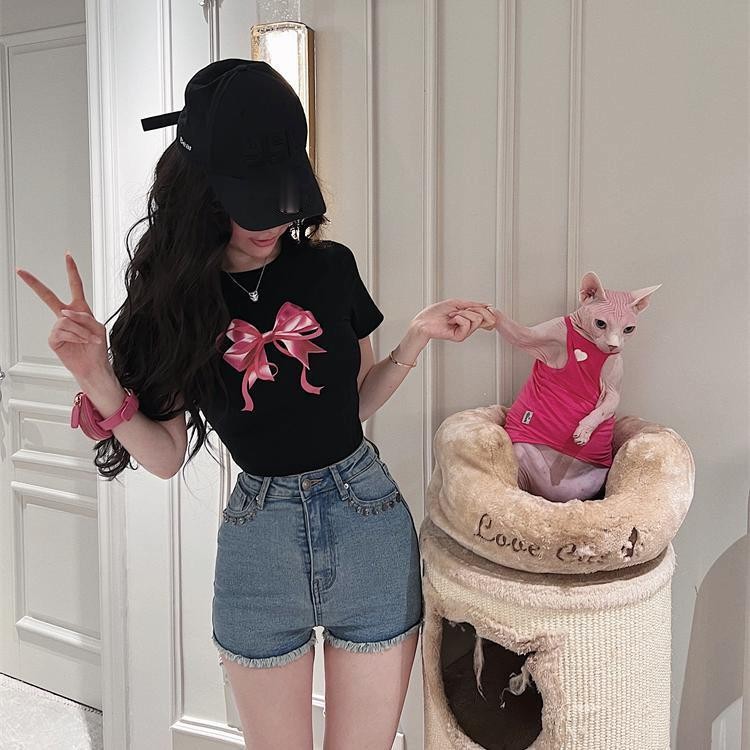 หวานน่ารักเสื้อยืดสีชมพูโบว์แขนสั้นพิมพ์บางเสื้อสำหรับผู้หญิงฤดูร้อน แฟชั่นเก๋ไก๋เสื้อยืด - รูปที่ 3