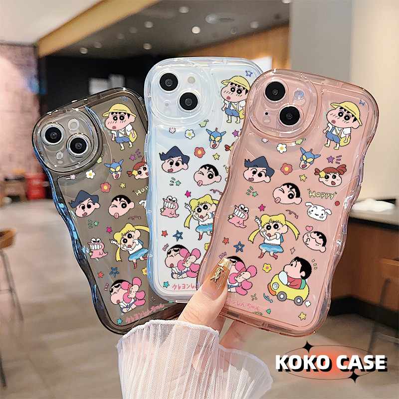ใช้บังคับ iPhone 11 13 12 14 15 Pro MAX 14 15 Plus 6 7 Plus X XR XSMAX เคสโทรศัพท์การ์ตูน Crayon Shin-chan เต็มหน้าจอ