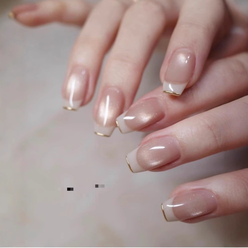 ทําด้วยมือ 100% ประดิษฐ์เล็บแก้วลูกปัดตาแมวเรียบง่ายสีขาวเล็บปลอมฝรั่งเศสเล็บที่ถอดออกได้และถอดได้